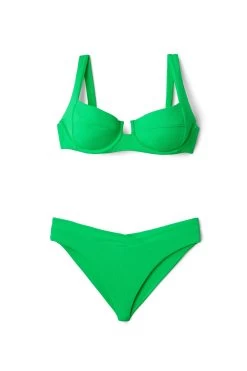 Montauk Underwire Adjustable Bikini Top 5 Montauk Underwire Adjustable Bikini Top -Luna Beach Shop 5673338 Bikini Top Palm Laydown