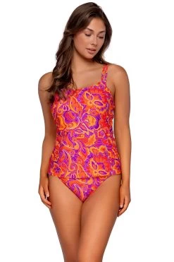 Taylor Molded Underwire Bra Tankini Top (D+ Cup)